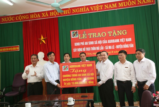 Agribank hỗ trợ 26 tỷ đồng chương trình an sinh xã hội cho tỉnh Hà Giang Agribank hỗ trợ 26 tỷ đồng chương trình an sinh xã hội cho tỉnh Hà Giang
