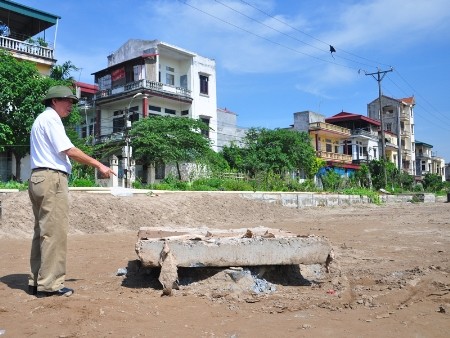 Chắn hố ga công trình nơi bé một tuổi chết đuối Hố ga nơi cháu Trần Bảo Nguyên tử nạn