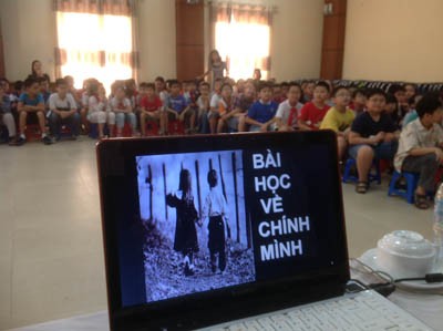 Giáo dục giới tính: Thầy trò tự bơi Giáo dục giới tính: Thầy trò tự bơi