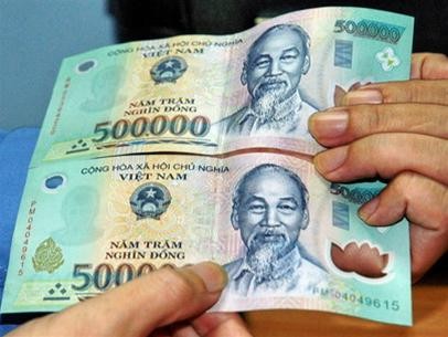 Nhiều 'chiêu' nhận biết, tiền giả polymer khó 'lọt' Nhiều 'chiêu' nhận biết, tiền giả polymer khó 'lọt'