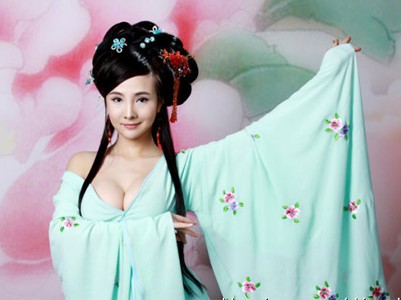 Can Lộ Lộ hóa thân thành Dương Quý Phi Can Lộ Lộ hóa thân thành Dương Quý Phi