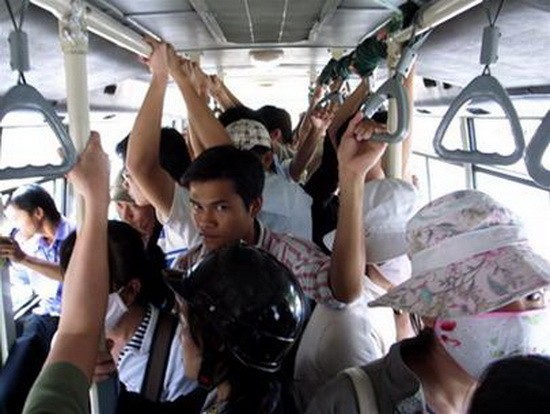 Đối phó với 'trai hư' trên xe buýt Đối phó với 'trai hư' trên xe buýt