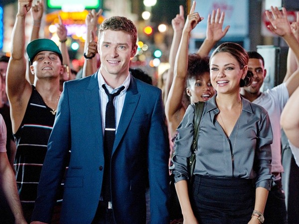 Phim rạp đáng xem dịp nghỉ lễ Mila Kunis và Justin Timberlake trong “Yêu nhầm bạn thân”. Ảnh: Sony