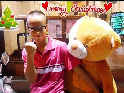 Chàng trai chở ‘gấu’ đi chơi Noel: Không sợ ế Chàng trai chở ‘gấu’ đi chơi Noel: Không sợ ế