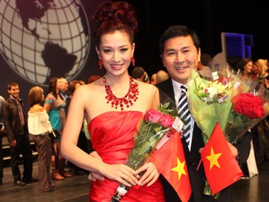 Thu Hương về thứ ba Hoa hậu quý bà TG Thu Hương về thứ ba Hoa hậu quý bà TG