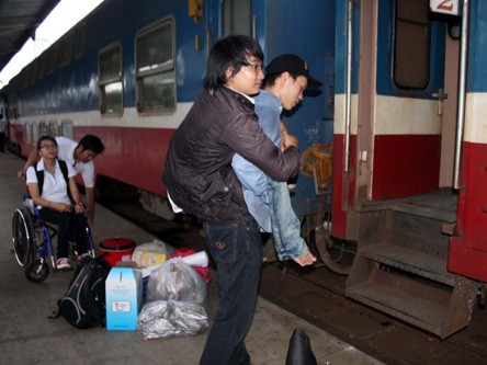Người khuyết tật trải nghiệm xe lửa Người khuyết tật trải nghiệm xe lửa