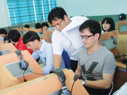 Tìm cách tiếp cận sinh viên quốc tế Tìm cách tiếp cận sinh viên quốc tế