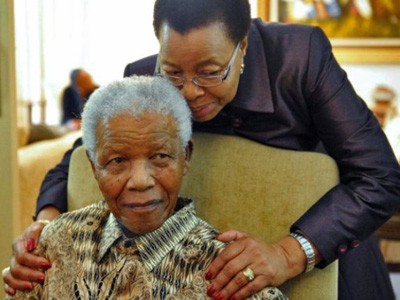 Nelson Mandela: Cuộc đời và những dấu ấn thời đại Nelson Mandela: Cuộc đời và những dấu ấn thời đại