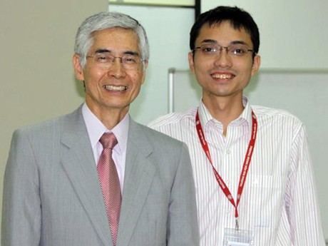Thầy giáo trẻ cho sinh viên 'ngủ tự do' trong giờ học Thầy giáo trẻ cho sinh viên 'ngủ tự do' trong giờ học