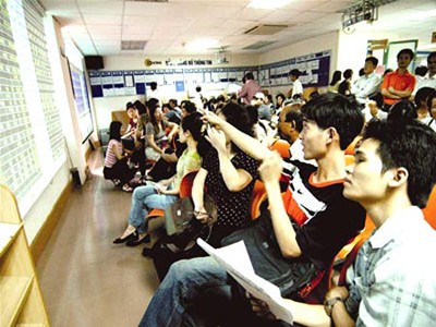 Sôi động phiên giao dịch cuối tuần Sôi động phiên giao dịch cuối tuần