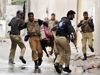 Đột kích đẫm máu thánh đường Pakistan làm chết 80 người Đột kích đẫm máu thánh đường Pakistan làm chết 80 người