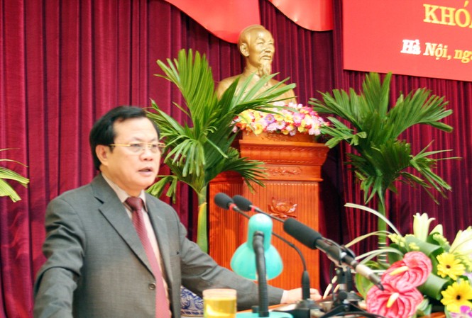 Tỷ lệ cán bộ trẻ quá thấp Bí thư Thành ủy Phạm Quang Nghị. Ảnh: H.P