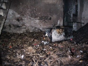 Nhà tan, người chết cháy đen vì pháo nổ Nhà tan, người chết cháy đen vì pháo nổ