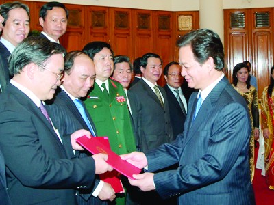 Chính phủ họp chuyển giao nhiệm vụ Chính phủ họp chuyển giao nhiệm vụ