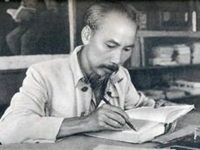 Bác Hồ bén duyên nghề báo thế nào? Bác Hồ bén duyên nghề báo thế nào?