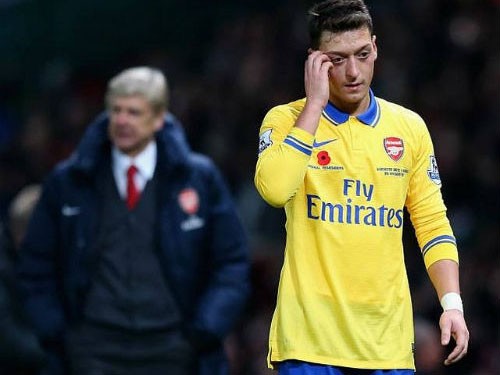 Ozil nghỉ 3 trận, Arsenal lo sốt vó Ozil nghỉ 3 trận, Arsenal lo sốt vó