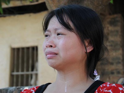 Con gái người chịu án oan thề làm ô sin suốt đời vì bố Con gái người chịu án oan thề làm ô sin suốt đời vì bố
