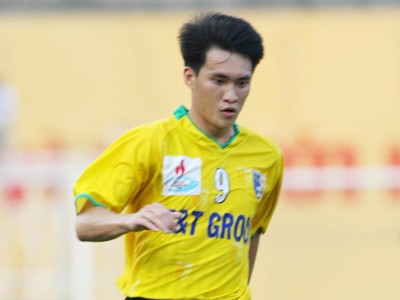 Công Vinh chấn thương, nghỉ hết mùa giải: Tương lai vẫn đang chờ Công Vinh quyết định. Ảnh: VSI