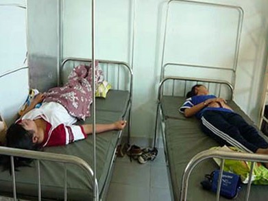 Hơn 80 học sinh ngất xỉu do suy dinh dưỡng Hơn 80 học sinh ngất xỉu do suy dinh dưỡng