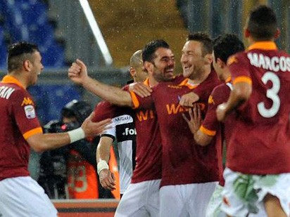AS Roma hủy kế hoạch du đấu Việt Nam AS Roma hủy kế hoạch du đấu Việt Nam