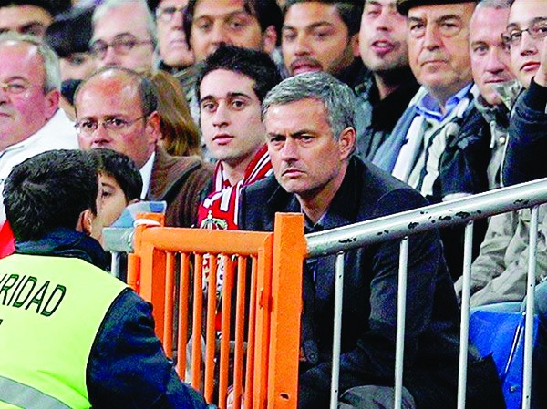 Vô kỷ luật như… Mourinho Vô kỷ luật như… Mourinho