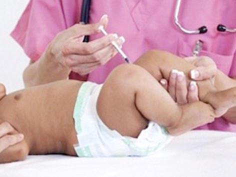 TPHCM bắt đầu tiêm vắc xin Quinvaxem trở lại TPHCM bắt đầu tiêm vắc xin Quinvaxem trở lại