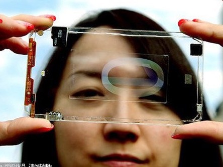 Smartphone trong suốt đầu tiên trên thế giới Smartphone trong suốt đầu tiên trên thế giới