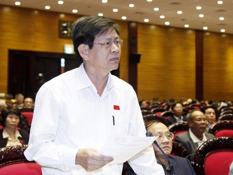 Quốc hội thảo luận Luật Đất đai: Băn khoăn cụm từ 'Thu hồi đất' Quốc hội thảo luận Luật Đất đai: Băn khoăn cụm từ 'Thu hồi đất'