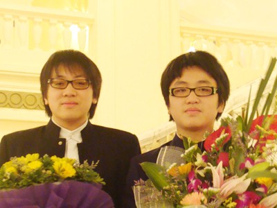 Hai anh em giành năm giải piano quốc tế Hai anh em Lưu Hồng Quang, Lưu Đức Anh lại chiến thắng