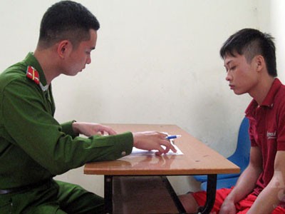 Nam sinh 18 quyết 'yêu' chị hàng xóm Nam sinh 18 quyết 'yêu' chị hàng xóm
