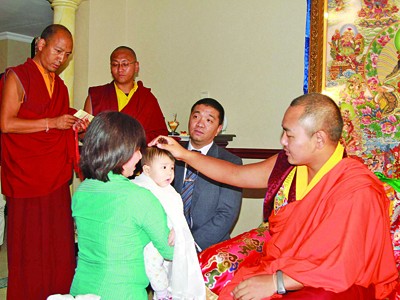 Nhiếp chính vương Gyalwa Dokhampa nói về hạnh phúc Nhiếp chính vương Gyalwa Dokhampa nói về hạnh phúc