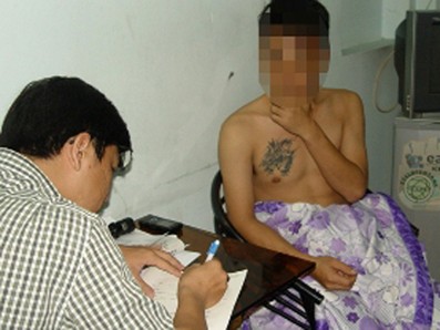 Phụ nữ mua dâm: Rủi ro lớn, đau khổ nhiều Phụ nữ mua dâm: Rủi ro lớn, đau khổ nhiều