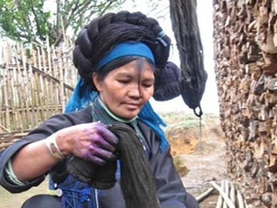 Trang sức độc đáo của người Hà Nhì Trang sức độc đáo của người Hà Nhì