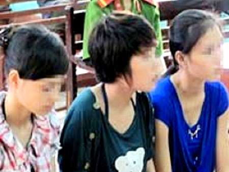 Mang thai vẫn bị ép bán dâm, thiếu nữ đánh chết 'tú bà' Mang thai vẫn bị ép bán dâm, thiếu nữ đánh chết 'tú bà'