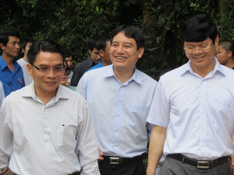 “Người đi rồi, tình còn ở lại” “Người đi rồi, tình còn ở lại”