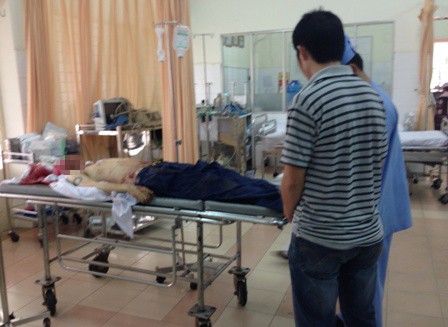 Nam công nhân bị hàng tấn sắt đè tử vong Nam công nhân bị hàng tấn sắt đè tử vong