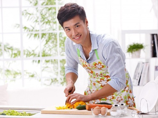 Chồng giỏi việc nội trợ sẽ làm tình ít hơn Chồng giỏi việc nội trợ sẽ làm tình ít hơn