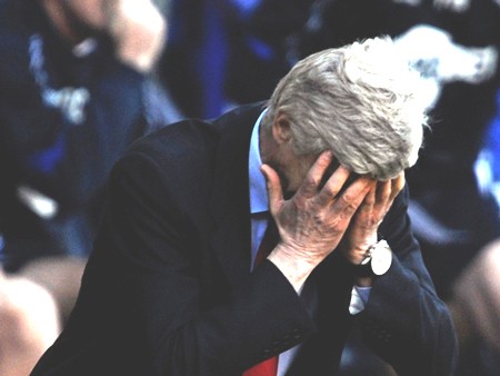 Đừng xóa bỏ công lao của HLV Wenger Đừng xóa bỏ công lao của HLV Wenger