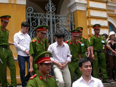Xin lỗi tất cả, nhận lỗi về mình Xin lỗi tất cả, nhận lỗi về mình