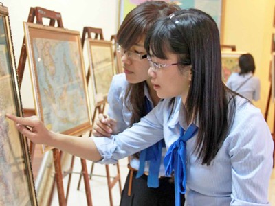 300 người Trung Quốc xem triển lãm Hoàng Sa của Việt Nam Triển lãm Hoàng Sa thu hút hàng ngàn lượt người dân trong và ngoài nước
Ảnh: Nguyễn Huy