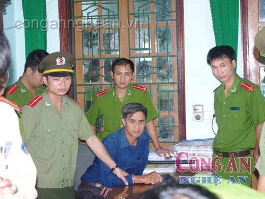Quan xã 'phù phép' đất, hành dân Quan xã 'phù phép' đất, hành dân