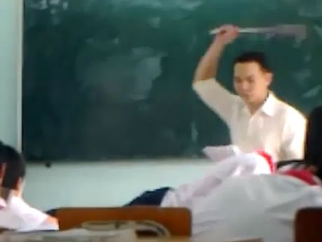 Những vụ việc giáo viên đánh học sinh gây chấn động Những vụ việc giáo viên đánh học sinh gây chấn động