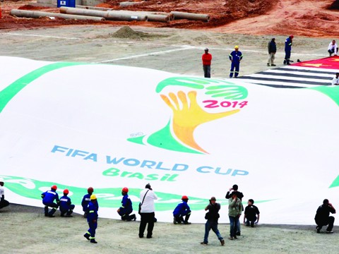 Công tác tổ chức World Cup 2014: Bị chỉ trích nặng nề Việc xây dựng các SVĐ vẫn còn dang dở là một khó khăn cho công tác tổ chức World Cup 2014. Ảnh: Getty Images