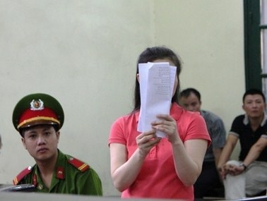 Phó Chủ tịch HĐQT ‘sa lầy’ vì đòi tiền… ‘bôi trơn’ Phó Chủ tịch HĐQT ‘sa lầy’ vì đòi tiền… ‘bôi trơn’