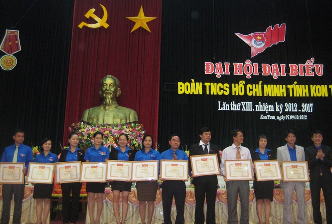 Đại hội Đoàn tỉnh Kon Tum bầu bí thư khóa XIII Đại hội Đoàn tỉnh Kon Tum bầu bí thư khóa XIII
