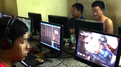 Hà Nội sẽ 'quét sạch' quán games gần trường học Các bạn trẻ đang chơi games online