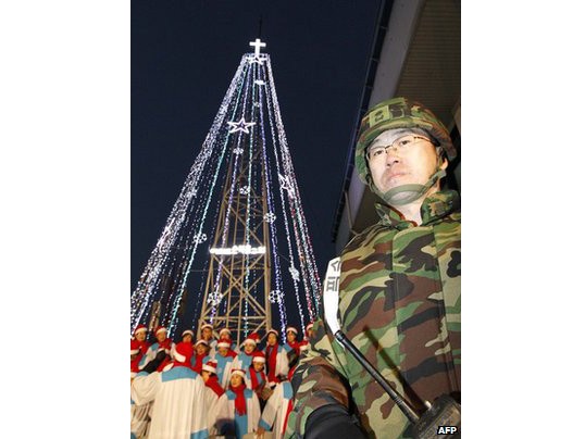 Triều Tiên cảnh báo Hàn Quốc về cây thông Noel Triều Tiên cảnh báo Hàn Quốc về cây thông Noel