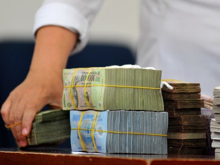 Sở hữu ngân hàng: 'Đại gia' mặc sức điều vốn Sở hữu ngân hàng: 'Đại gia' mặc sức điều vốn