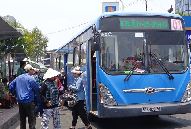 Xe buýt chạy bằng khí thiên nhiên: Từ giấc mơ màu hồng đến nguy cơ bị “khai tử” Xe buýt chạy bằng khí thiên nhiên: Từ giấc mơ màu hồng đến nguy cơ bị “khai tử”