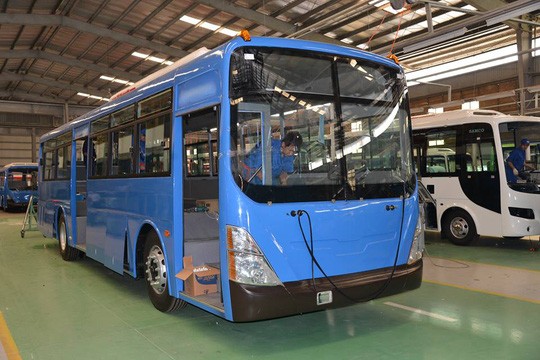 Nhà nghèo khó “chơi” siêu xe CNG Lắp ráp xe buýt CNG tại nhà máy SAMCO Củ Chi (TPHCM)